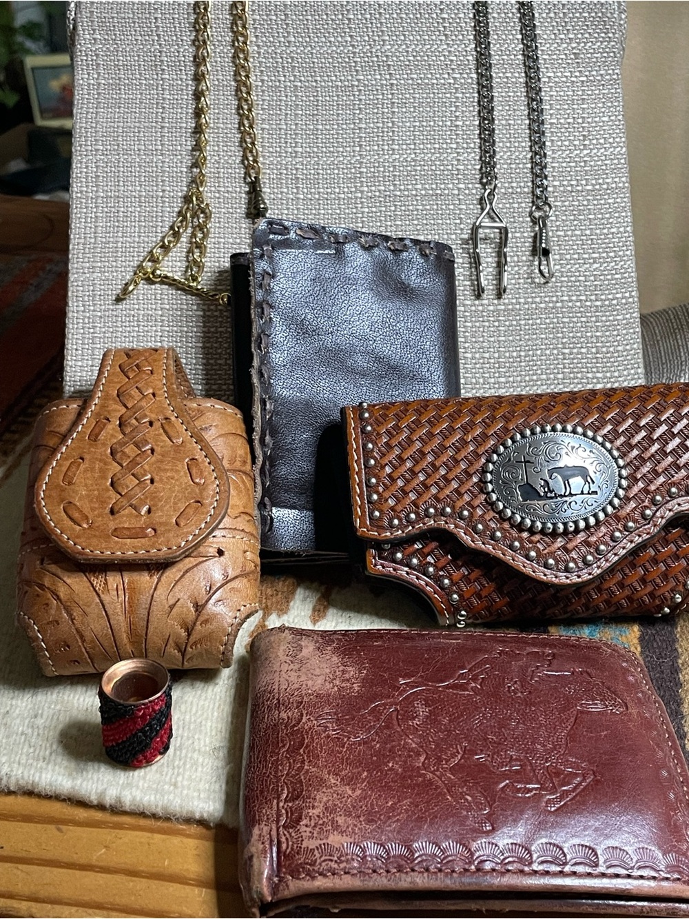 7 PC Lot Mens lNocona American west 2wallets scarf slide 2 watchfobs Estate find
